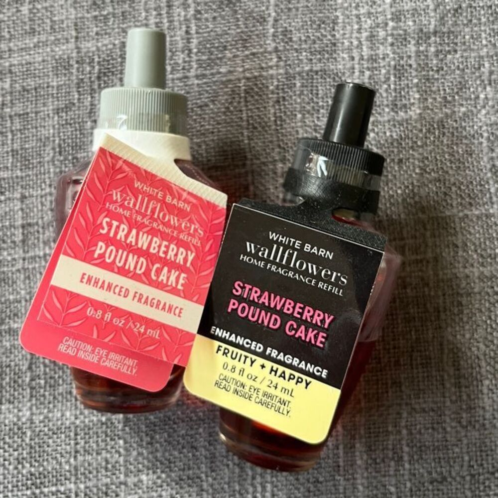 Bath & Body Works Wallflower Refill Set of 2 Strawberry‎ Pound cake
